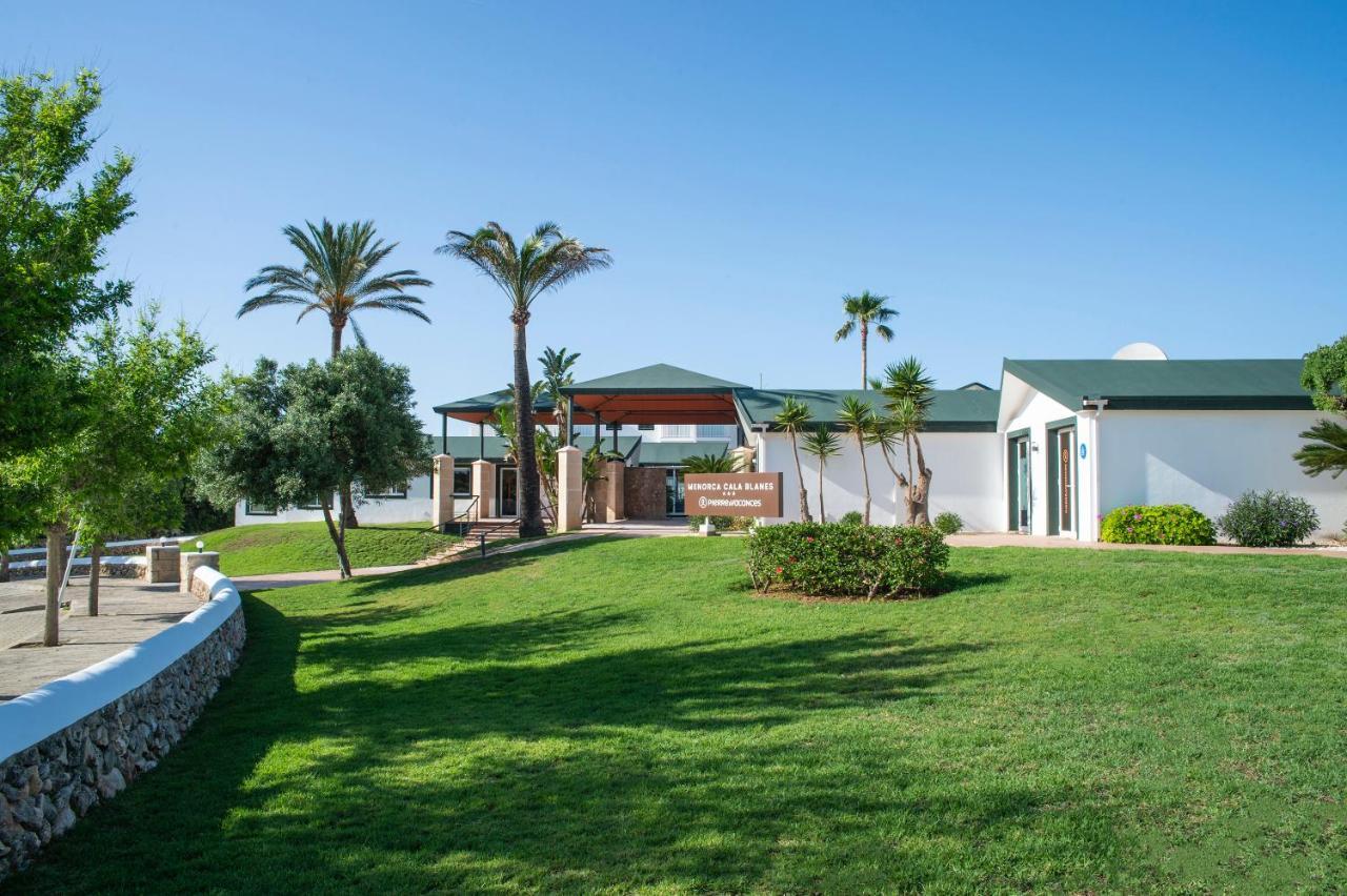 Pierre & Vacances Menorca Cala Blanes カラ・エン・ブラネス エクステリア 写真