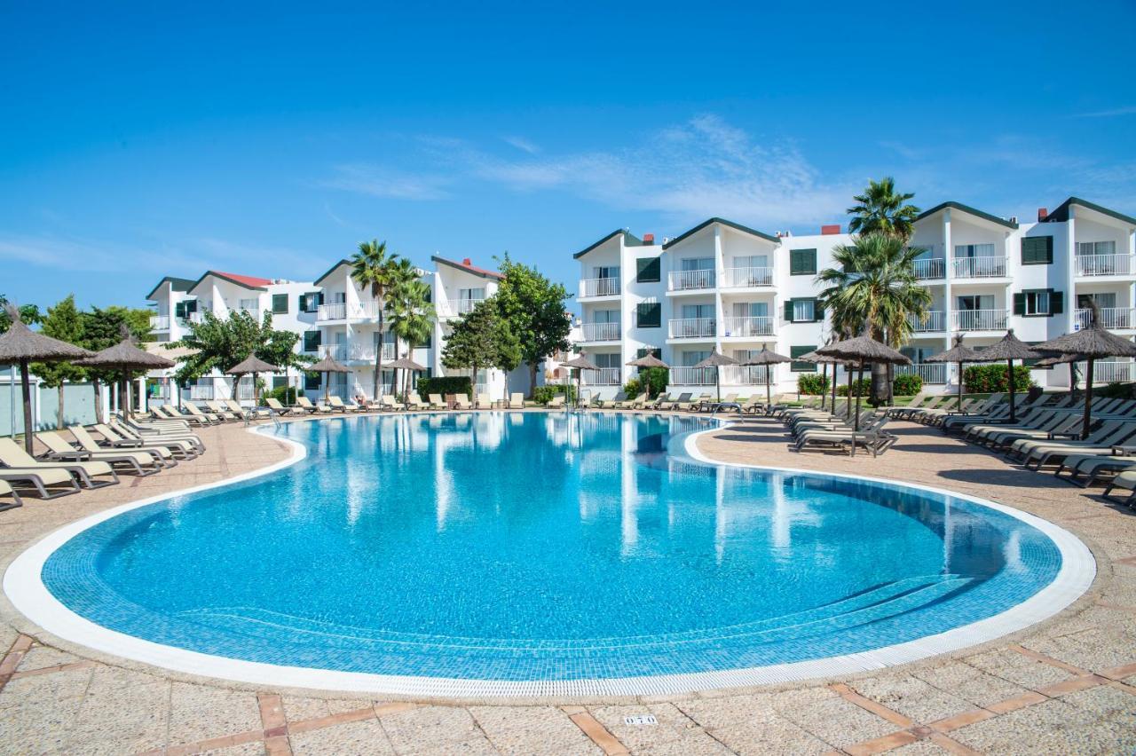 Pierre & Vacances Menorca Cala Blanes カラ・エン・ブラネス エクステリア 写真
