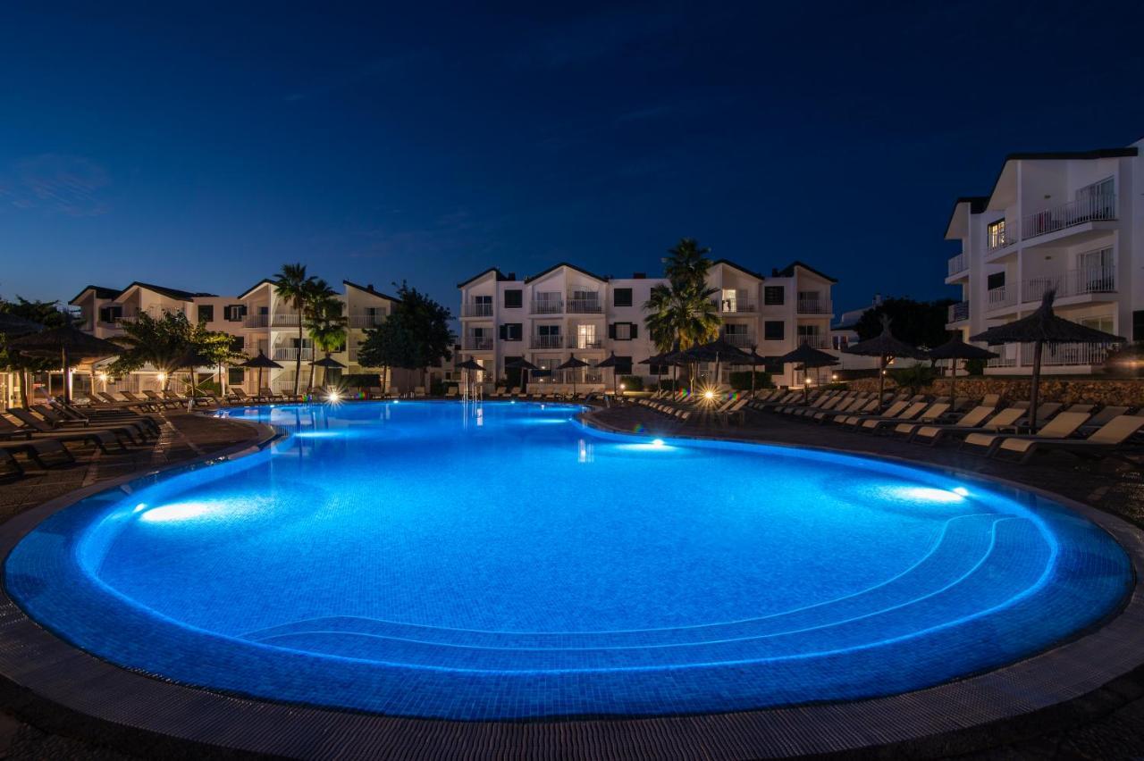 Pierre & Vacances Menorca Cala Blanes カラ・エン・ブラネス エクステリア 写真